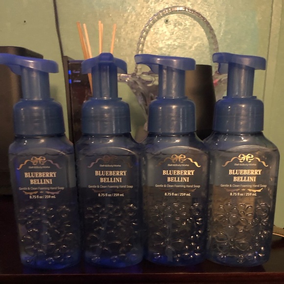 Bath & Body Works Other - Bath & Body Works Blueberry Bellini Hand Soap - Blue X 4